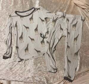 Kyte Baby Bamboo Pajama Set Giraffe Print Size 3T Toddler